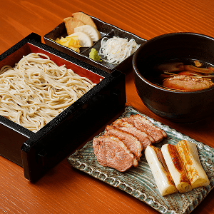 【極上・名物】千住葱と鴨のせいろ蕎麦