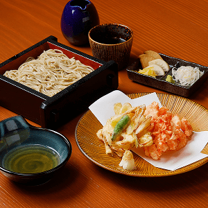 海老香るミニエビのエビエビ天ぷら付きせいろ蕎麦